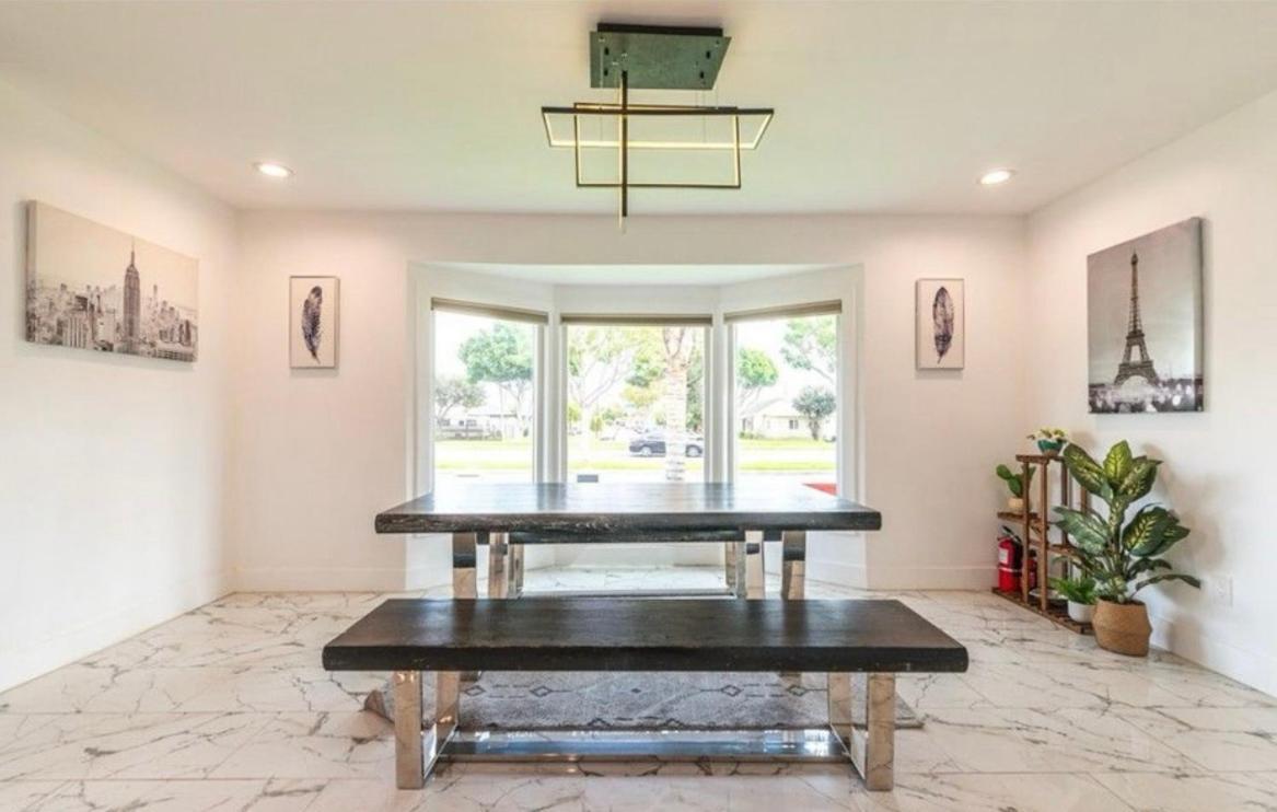 Elegant Living Private In Modern 9 Los Angeles